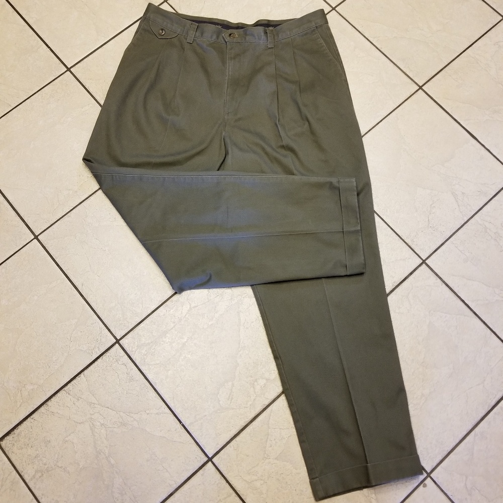 Men's Dockers slacks